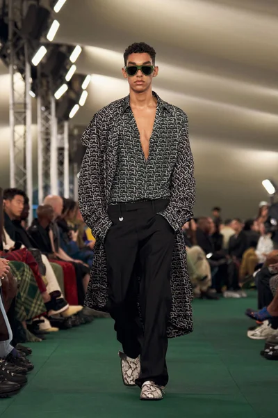 Look 26